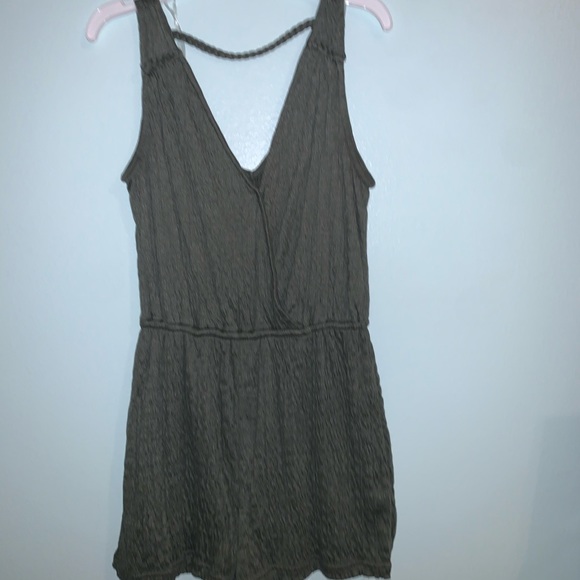 Universal Thread Romper - Picture 3 of 3